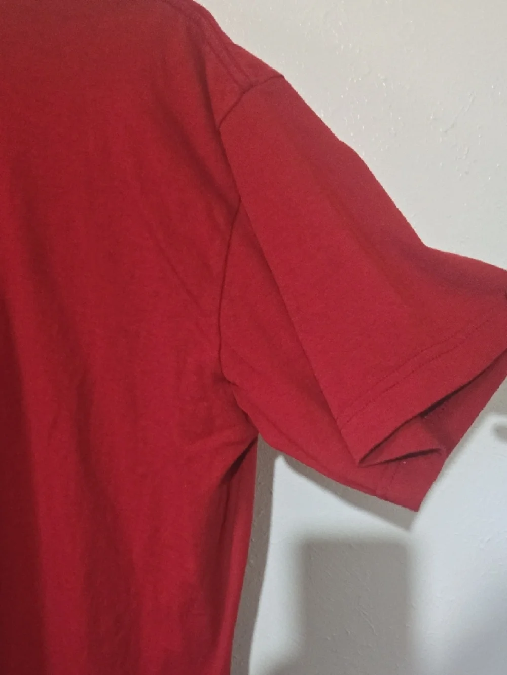 Guess Red 'Guess Jeans' Logo Short Sleeve Tee - Picture 11 of 11